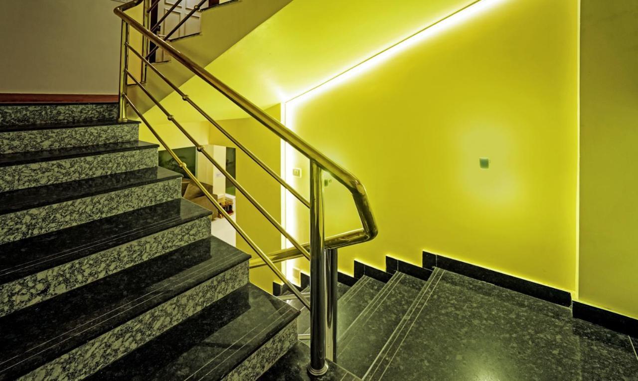 Treebo Golden Nest Hotel Bhubaneswar Ngoại thất bức ảnh