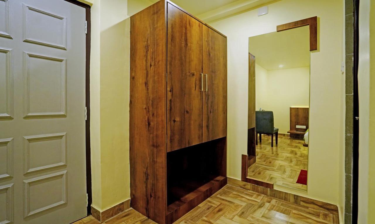 Treebo Golden Nest Hotel Bhubaneswar Ngoại thất bức ảnh